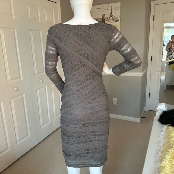 MAX STUDIO SPECIALTY GRAY LACE SPANDEX DRESS -SIZE XS - Picture 1 of 5